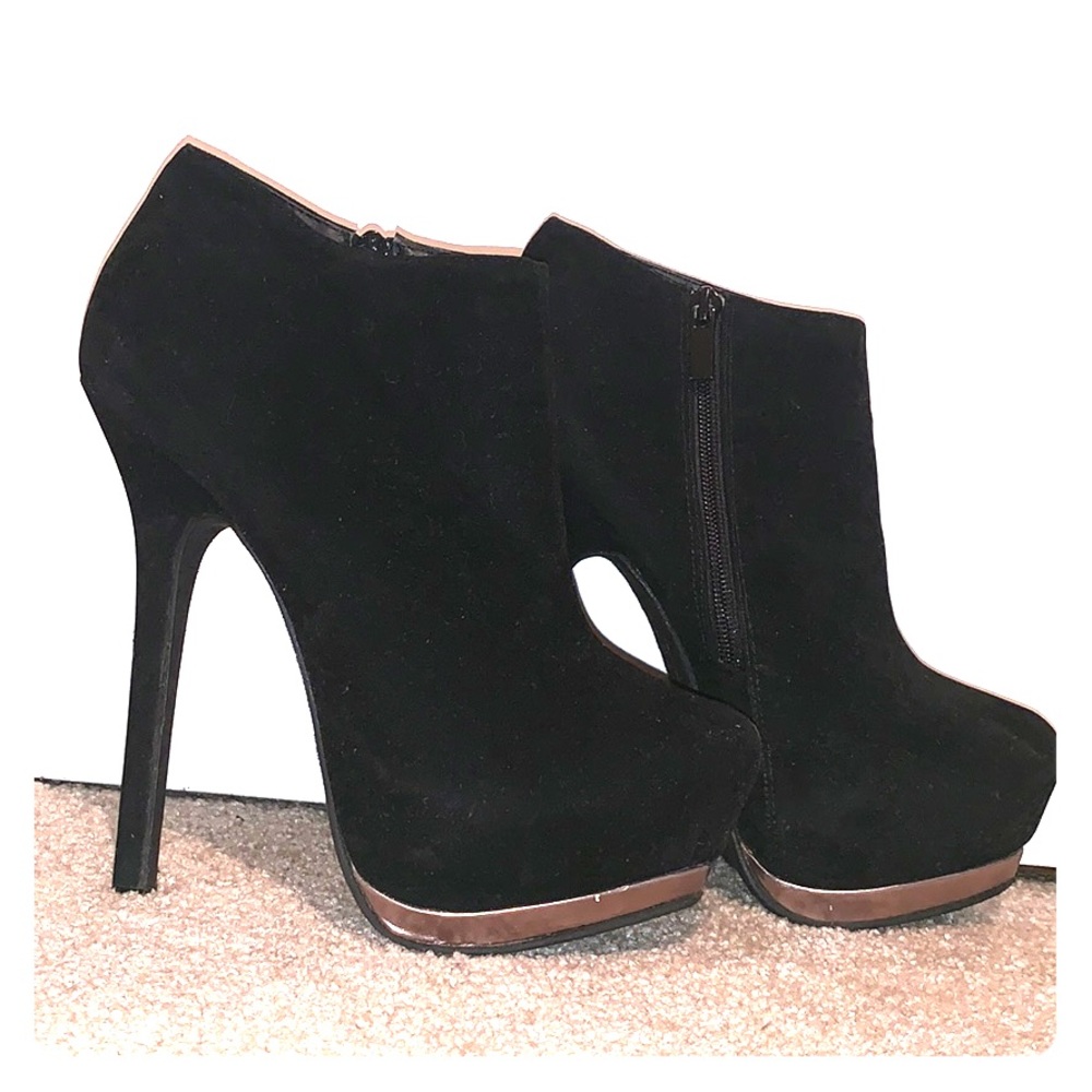 Women’s heeled boots